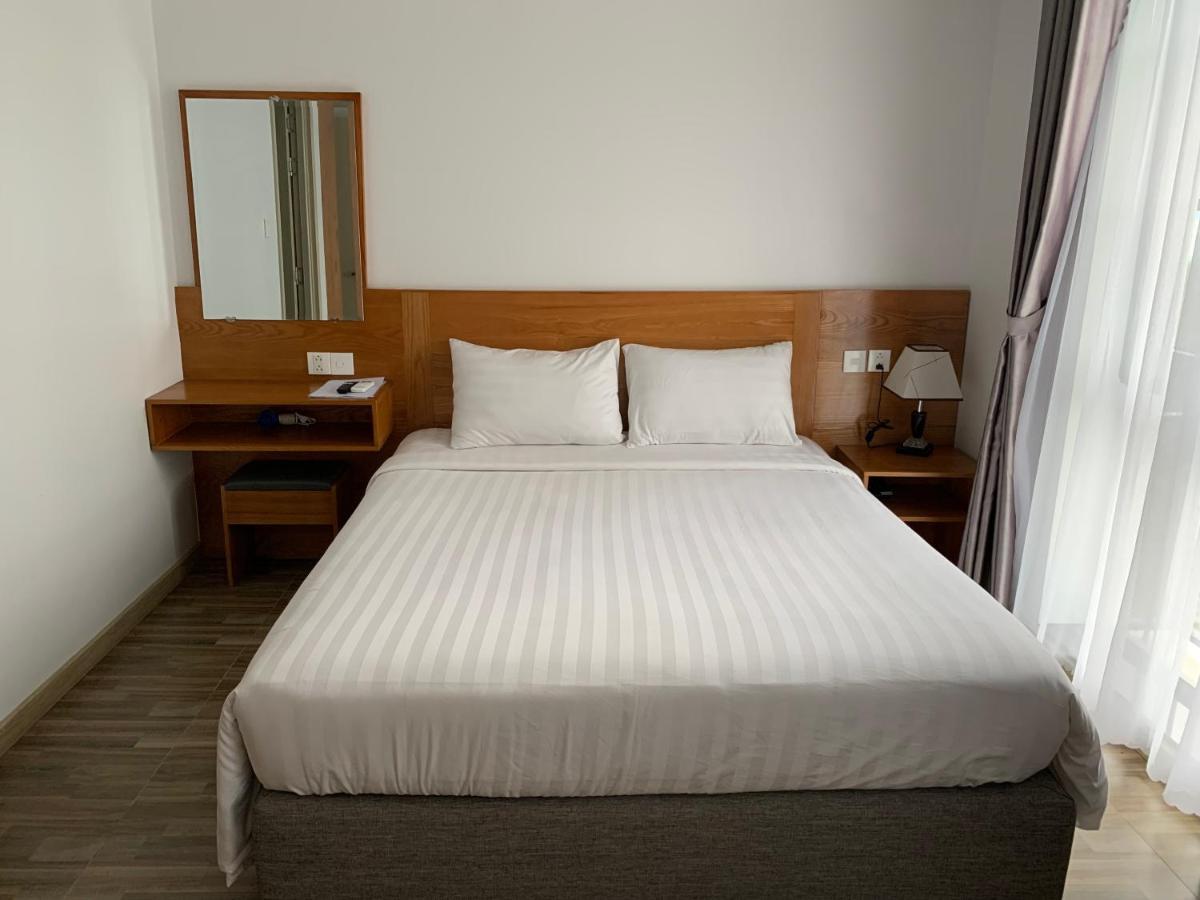Sky Hotel Фукуок Екстер'єр фото